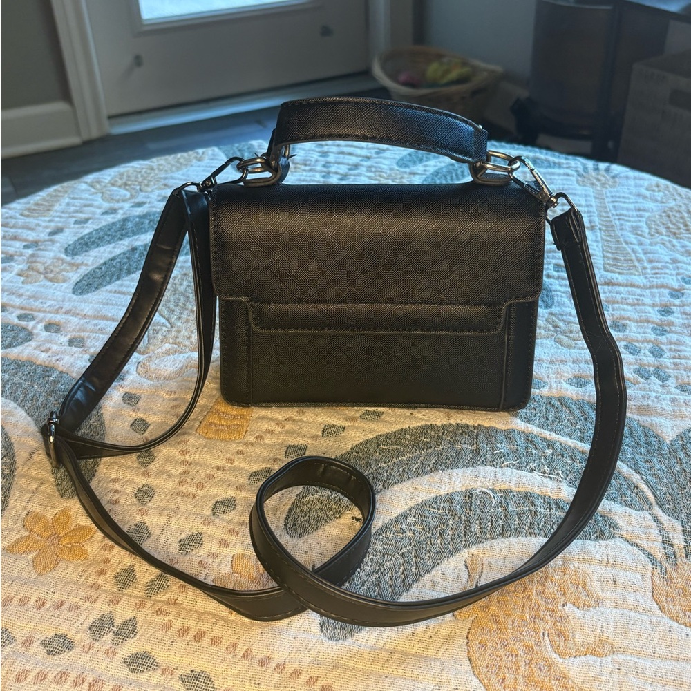 Chic Black Crossbody Bag